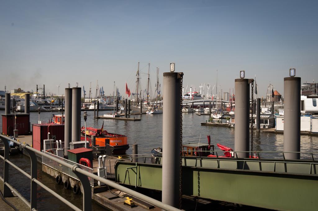 Horus Hausboot Apartment Hamburg